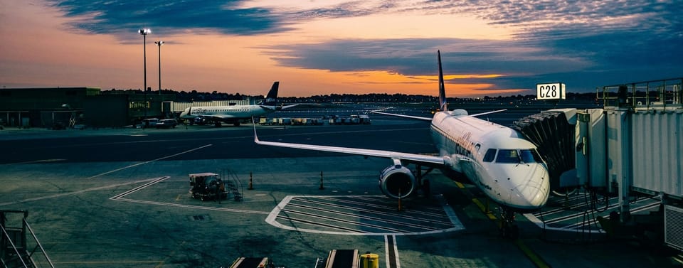 🛫 Understand Flight Announcements in English (With Real Examples)